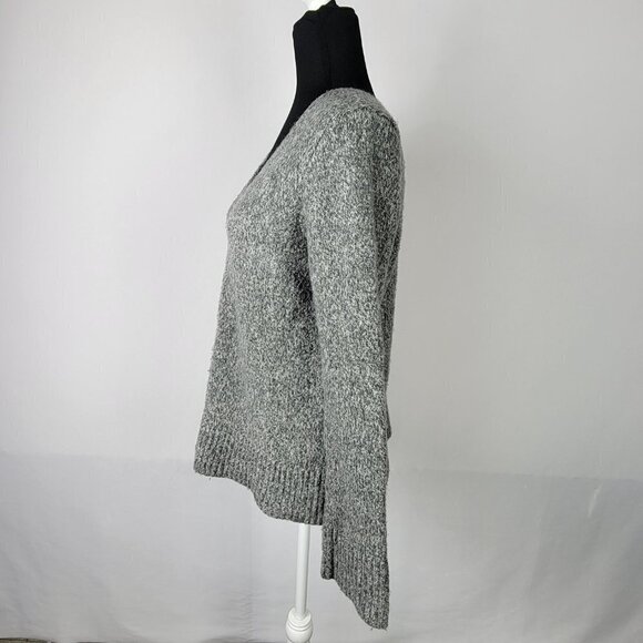 TAHARI Pullover Sweater Women's M Gray V-Neck Long Sleeve Stretch Acrylic Nylon - Picture 2 of 7